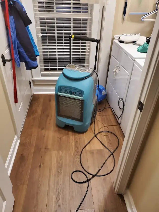 Commercial dehumidifier deployed for Flood Damage Cleanup in Ste. Genevieve